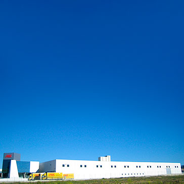 12,000 m2 large warehouse